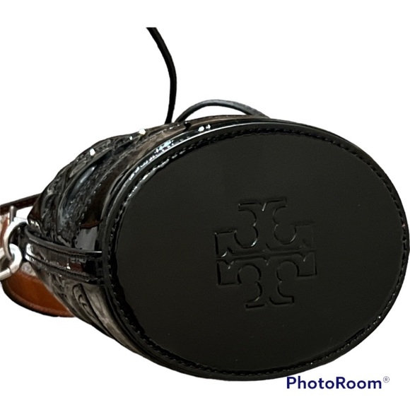 Tory Burch black patent leather bucket bag with handle and long strap EXCELLENT! - Picture 3 of 5